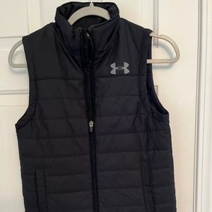 Under armour boys vest medium